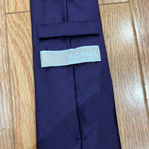 Michael KORS | solid purple tie, 100% silk - Picture 2 of 4